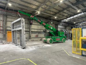 Mutări utilaje 
Macara de interior 
Indoor crane
PICK&CARRY crane
Macara de interior 
Demontări industriale
Demontări utilaje industriale
Mentenanța utilaje
Mentenanța industrială 
Industrial maintenance 
Reparații utilaje
Mutări fabrici
Mutări utilaje 
Reparații utilaje industriale 
Echipamente industriale
Stivuitor electric
Macara electrică